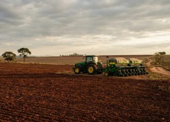 CNA ALERTA PARA CALENDÁRIO DE SEMEADORA E VAZIO SANITÁRIO DA SOJA